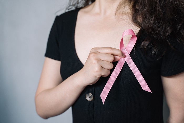Cum poate fi depistat cancerul mamar? 3 metode de screening