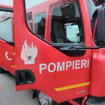 Incendii și în România: O persoană a ajuns la spital, trafic rutier blocat, case, pomi și terenuri distruse de flăcări
