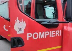 Incendii și în România: O persoană a ajuns la spital, trafic rutier blocat, case, pomi și terenuri distruse de flăcări