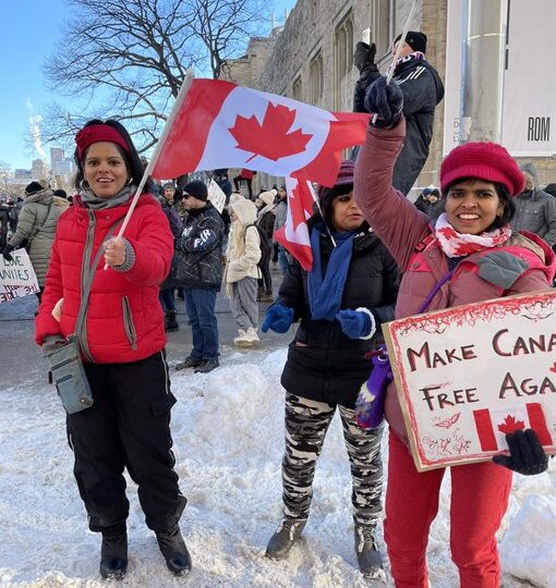 Canada: Participanţii la protestul anti-vaccinare obligatorie au depășit numeric poliția și controlează situaţia