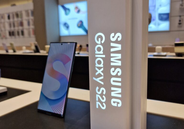 Samsung a prezentat trei smartphone-uri Galaxy S22 - cât vor costa și ce camere și ecrane au (Foto&Video)