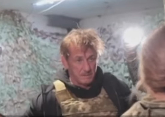 Sean Penn e la Kiev și face un documentar despre invazia Rusiei (Video)