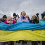 Ucraina, de la Ziua invaziei, la Ziua unității. În toată țara oamenii au ieșit în stradă cu steaguri și au cântat imnul (Foto & video)