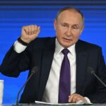 Federația Internațională de Judo l-a suspendat pe Vladimir Putin din funcția de președinte de onoare