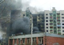 Rușii au încercuit Cernihovul, evacuarea civililor este imposibilă: Oraşul este în cenuşă (Video)