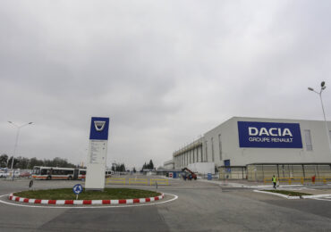 Dacia lansează un nou program de plecări voluntare, cu compensații de până la 40.000 de euro pentru angajați