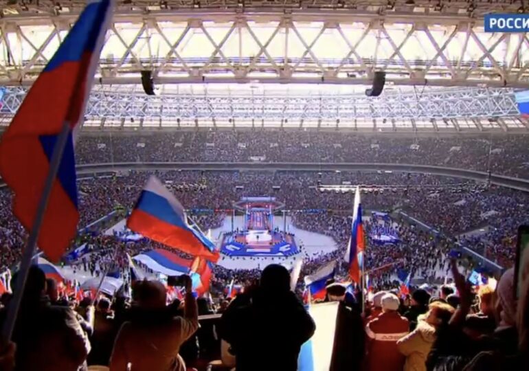 Discursul lui Putin de pe stadion, tăiat de televiziunea din Rusia (Video)