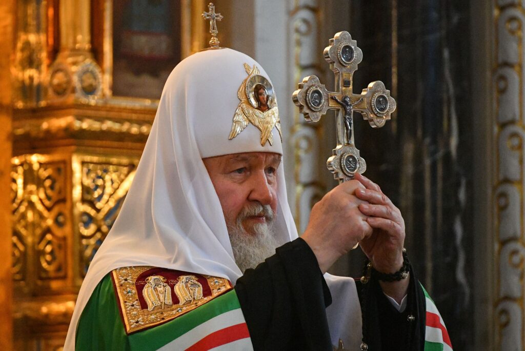 Un preot se dezice de Kiril: Sunt şocat de liderii de la Moscova ai bisericii mele. Nu îl slujesc pe Dumnezeu, ci pe necuratul