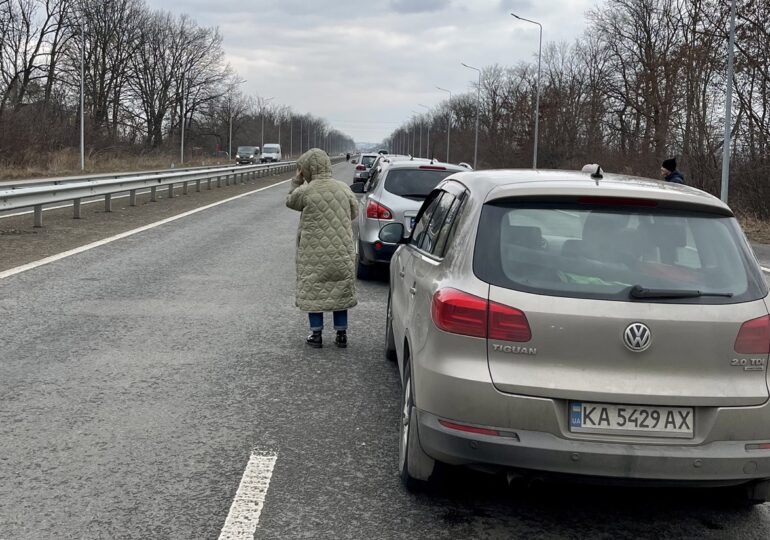Eroismul neștiut al mamelor ucrainene care încearcă să ajungă în România cu mașina (Foto&Video)