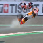 Multiplul campion mondial Marc Marquez a fost transportat la spital după un teribil accident în MotoGP (Video)