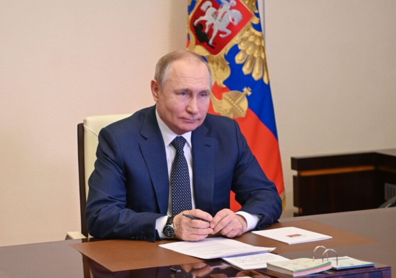 Putin anunţă că nu va trimite recruţi şi rezervişti în Ucraina