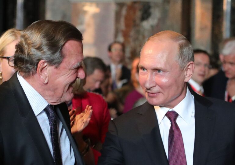 Gerhard Schröder în presa rusă: Salvatorul Europei!