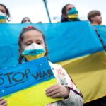 Dorința ucrainenilor de a adera la UE și NATO e la cote istorice. În Rusia, popularitatea lui Putin se prăbușește