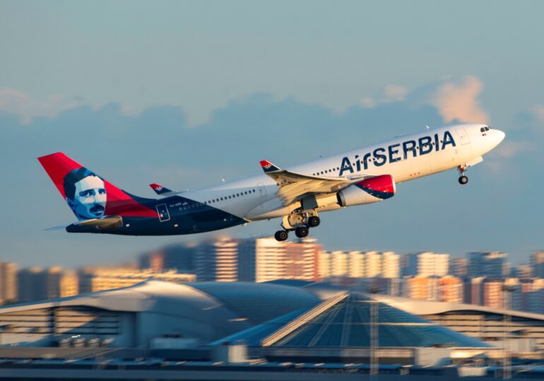 Ruşii zboară prin Belgrad pentru a ajunge în Europa. Air Serbia şi-a dublat capacităţile spre Moscova şi Sankt Petersburg