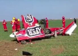 Un avion de acrobație s-a prăbușit în Prahova