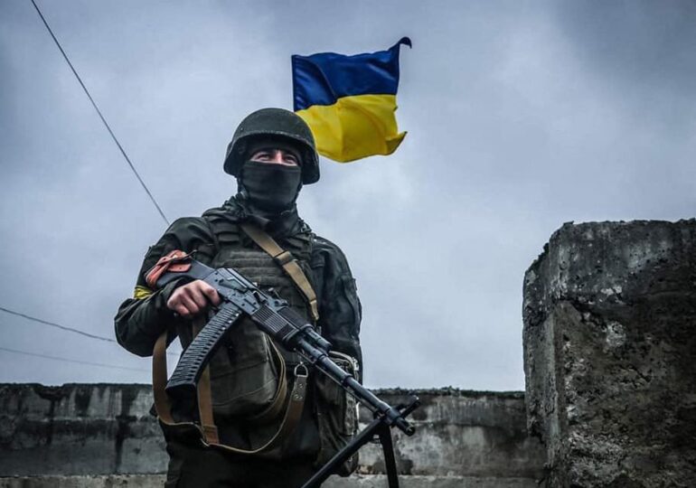 Mărturii de pe frontul din Ucraina: Rușii luptă ca în 1941, doar vin în față și atât