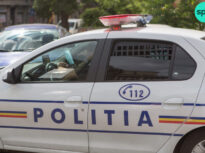 Incident grav în Capitală: O groapă de 3 metri adâncime a apărut în carosabil, traficul a fost restricționat
