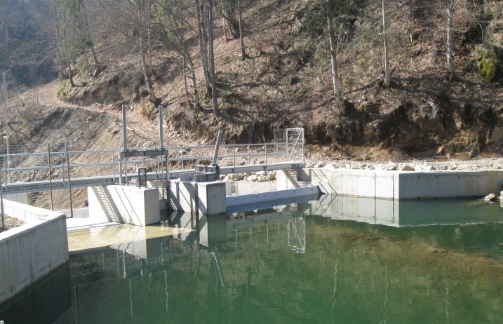 CCR a picat legea PSD care permite construcţia de mini-hidrocentrale în ariile protejate