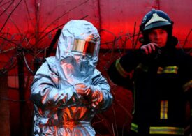 Moscova anunță că a lovit cu rachete de croazieră la Liov. Pompierii s-au luptat toată noaptea să stingă Incendiul devastator (Video)