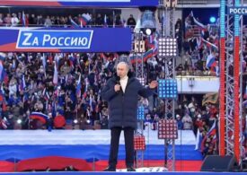 Putin a sărbătorit pe un stadion plin anexarea Crimeii: Nu există dragoste mai mare decât să-și dea cineva viaţa pentru prietenii săi (Video)