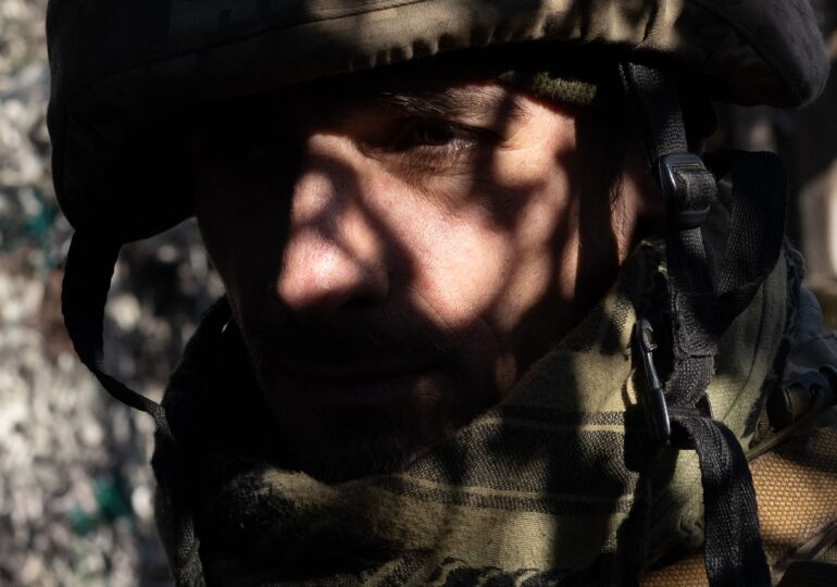 Putin promite bani familiilor soldaților care mor, Ucraina le dă dublu să dezerteze