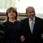 Maria Băsescu confirmă că soţul e internat: Se simte ca în spital