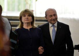 Maria Băsescu confirmă că soţul e internat: Se simte ca în spital