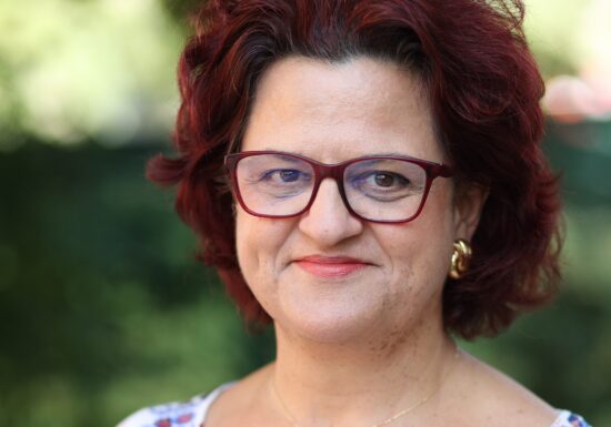 Se apropie examenele. Cum poți ajuta copilul să învețe eficient?