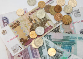 Inflaţia în Rusia încetineşte, rubla se apreciază, iar Moscova speră să evite criza financiară