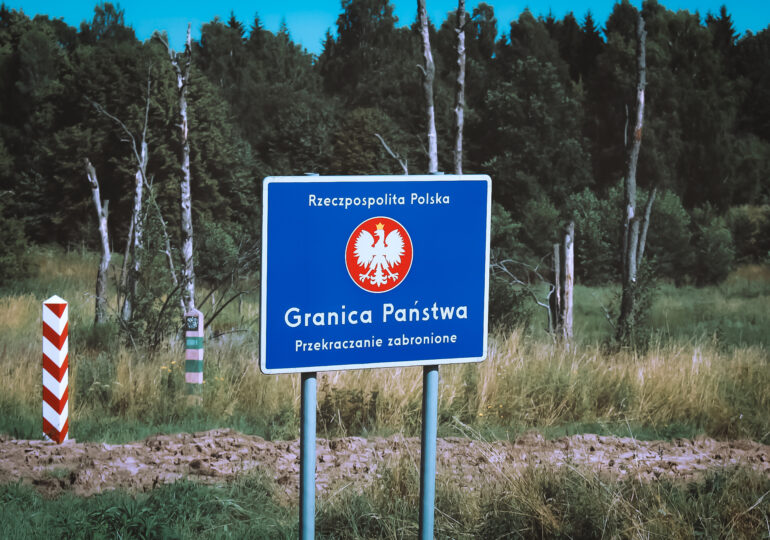 Polonia și țările baltice își închid granițele cu Rusia