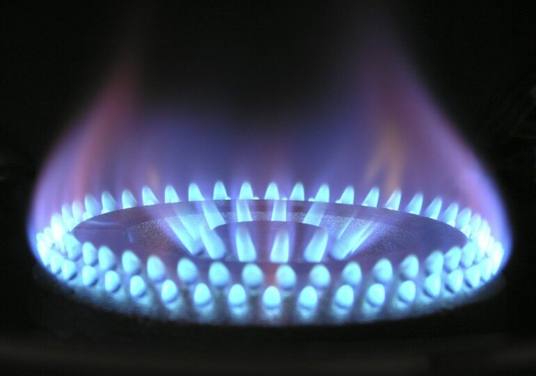 Scădere de două cifre a prețului gazelor în Europa