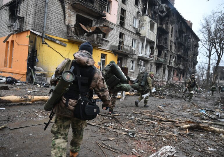 Soldații din Mariupol se tem că-şi trăiesc ultimele zile: Îi implorăm pe toţi liderii lumii să ne ajute!