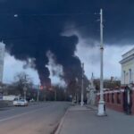 Explozii puternice la Odesa: Flăcările se înalţă spre cer şi fumul negru gros a acoperit oraşul (Video)