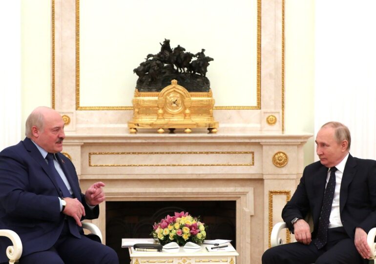 Putin şi Lukaşenko se întâlnesc pentru a discuta despre situaţia din Ucraina şi sancţiunile decise de Occident