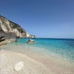 Insula din Grecia potrivită și pentru vacanțe romantice, și pentru familii cu copii: Ce poți face în Zakynthos (Galerie foto)