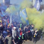 Ședință de guvern cu mii de protestatari la poarta Palatului Victoria. Ministrul Muncii a fost huiduit (Video)