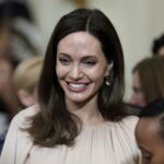 Angelina Jolie, aflată în vizită umanitară în Liov, a fost escortată într-un adăpost subteran de teama atacurilor aeriene (Video)