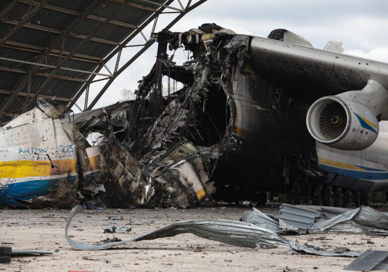 Aeroportul din Dnipro, complet distrus de un nou bombardament