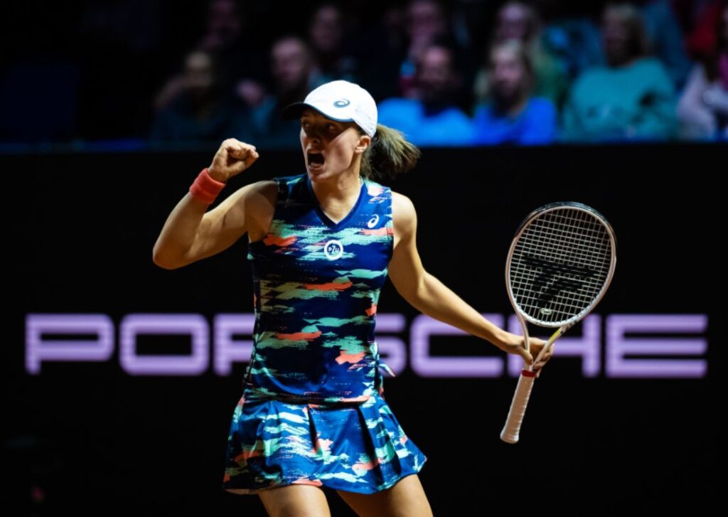 Iga Swiatek avansează la Australian Open