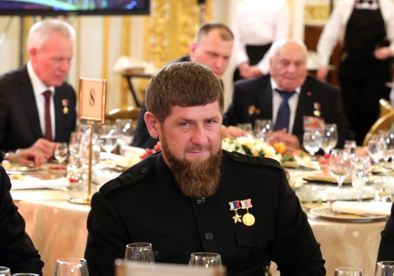 Kadîrov se laudă că a cucerit orașul Papasna, ucrainenii îl contrazic