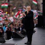 Guvernul din Polonia trebuie să decidă dacă rămâne cu UE sau cu Viktor Orban Interviu