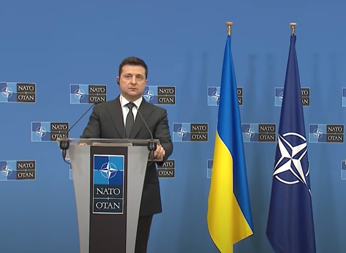 Ucraina păstrează în Constituție obiectivul aderării la NATO