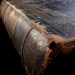 Biblia care încurajează adulterul, descoperită în Noua Zeelandă