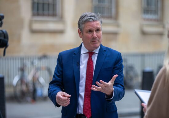 Cazul Epstein - Șeful de cabinet al lui Keir Starmer demisionează