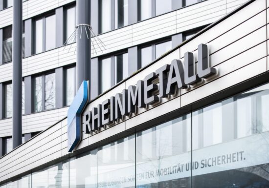 MApN a semnat contracte de peste 5,6 miliarde de euro cu Rheinmetall pentru blindate, sisteme anti-dronă, nave și muniție