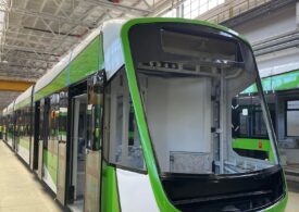 Primul tramvai produs la Astra pentru Bucureşti a plecat spre Capitală
