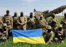 Ziua 261 de război: Zelenski anunță o zi istorică, steagul Ucrainei flutură din nou în Herson, după 8 luni. Kievul construiește un zid