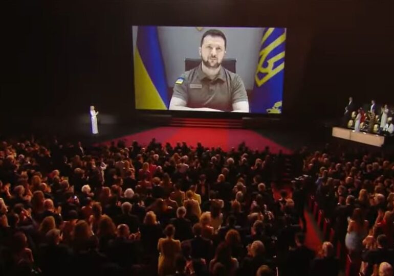 Zelenski a fost ovaționat în picioare la Cannes: „Ura va dispărea, dictatorul va pierde!” (Video)