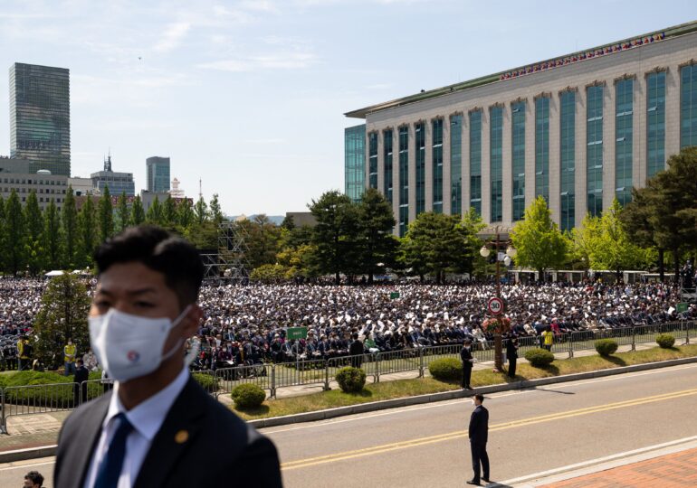 În plină epidemie de COVID-19, Coreea de Nord anunță încă 21 de decese... din cauza „febrei”
