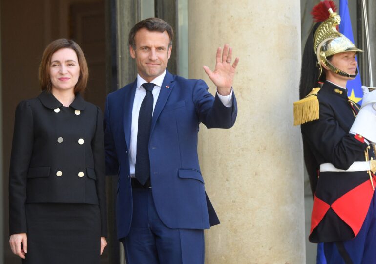 Macron s-a văzut cu Maia Sandu și cere un aviz rapid pentru aderarea Republicii Moldova la UE